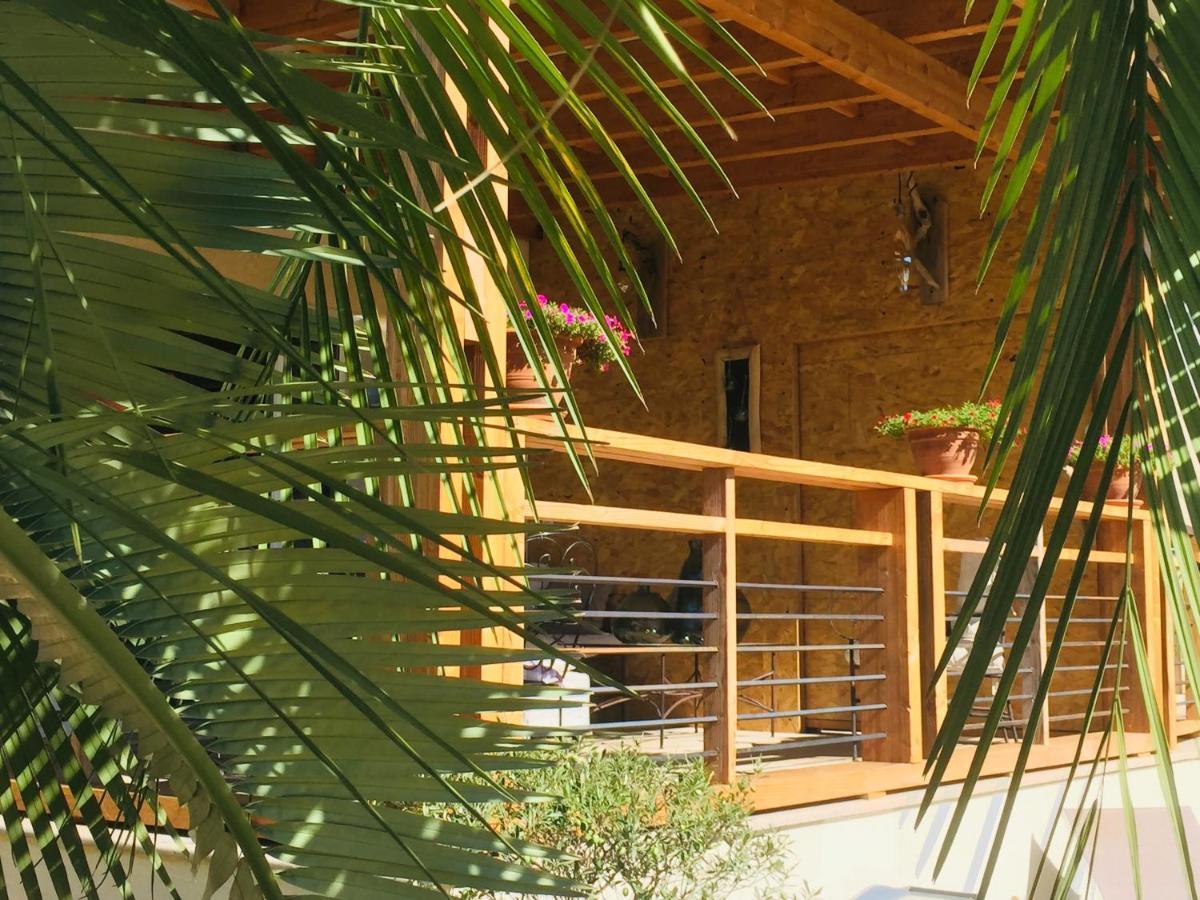 Le Clos Des Vignes Junas Exterior photo